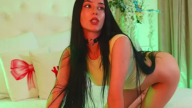 AmeliaJune online show from April 30, 2026, 9:41 pm