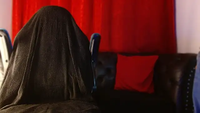 AlbertBernal69 online show from December 18, 2025, 2:50 am