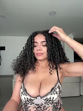 Mariecurl online show from March 26, 2026, 8:25 pm