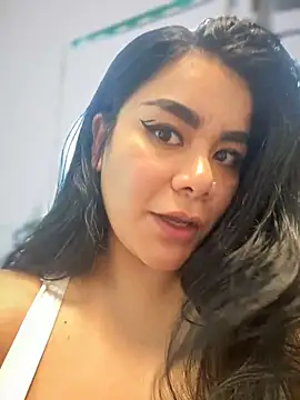 Snapshot of Insane_Issa chatting on January 24, 2025, 6:04 pm Insane Issa online show from January 24, 2025, 6:04 pm