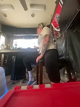 SummerBlueMoon online show from April 17, 2026, 10:13 pm