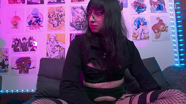 Snapshot of snowblack_ chatting on January 8, 2025, 2:14 pm snowblack online show from January 8, 2025, 2:14 pm