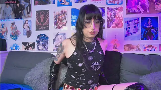 Snapshot of snowblack_ chatting on September 10, 2025, 2:28 pm snowblack online show from September 10, 2025, 2:28 pm