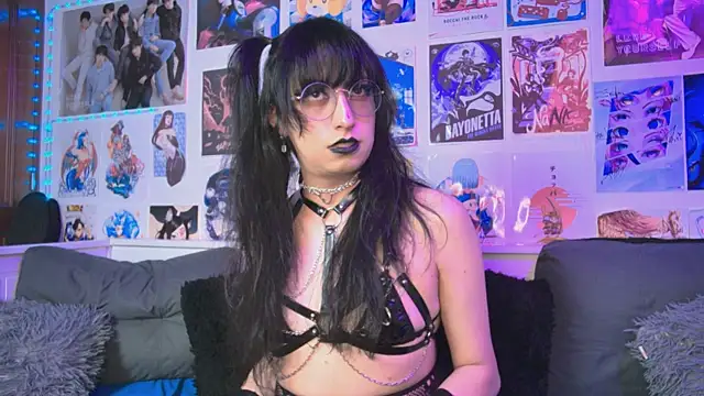 Snapshot of snowblack_ chatting on September 28, 2025, 5:51 pm snowblack online show from September 28, 2025, 5:51 pm