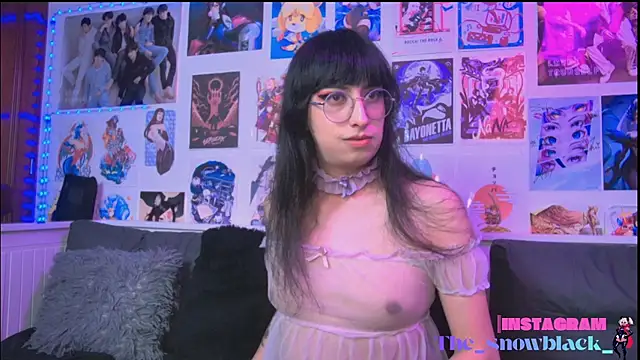 Snapshot of snowblack_ chatting on February 13, 2026, 5:31 pm snowblack online show from February 13, 2026, 5:31 pm