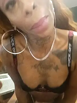 SlimBeenBadd1981 online show from December 19, 2025, 6:53 am