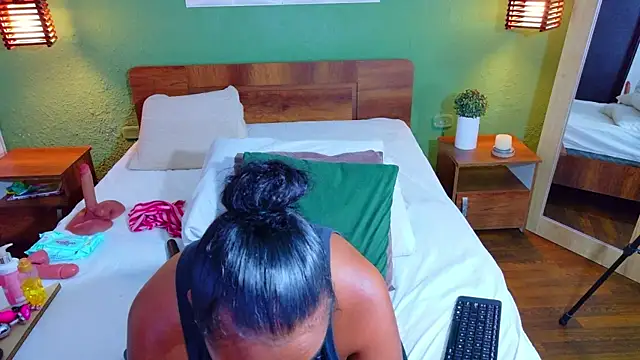 dannaahbrown online show from March 27, 2026, 2:28 pm