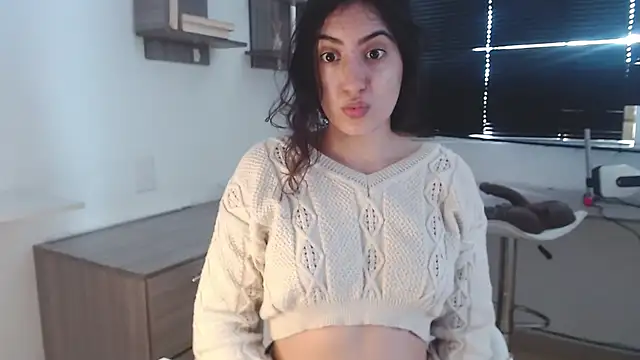 MIYESSI online show from September 19, 2025, 3:02 pm