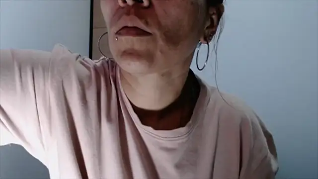 Snapshot of KaiicyQuuen chatting on March 21, 2025, 11:12 am KaiicyQuuen online show from March 21, 2025, 11:12 am