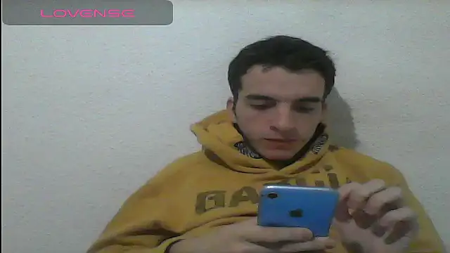 Snapshot of Tombgy07 chatting on January 12, 2025, 8:47 pm Tombgy07 online show from January 12, 2025, 8:47 pm