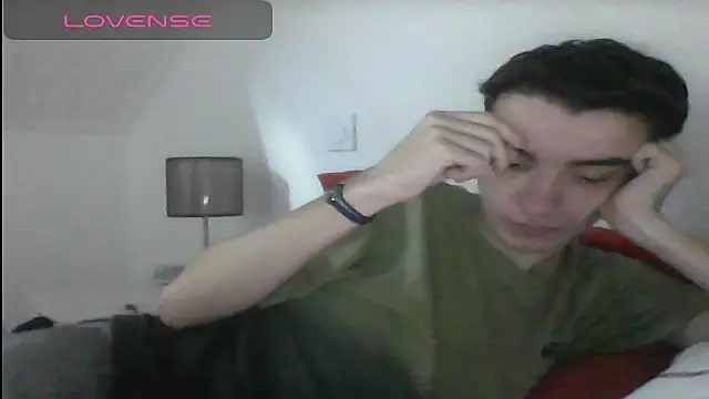 Snapshot of Tombgy07 chatting on February 25, 2025, 1:17 pm Tombgy07 online show from February 25, 2025, 1:17 pm