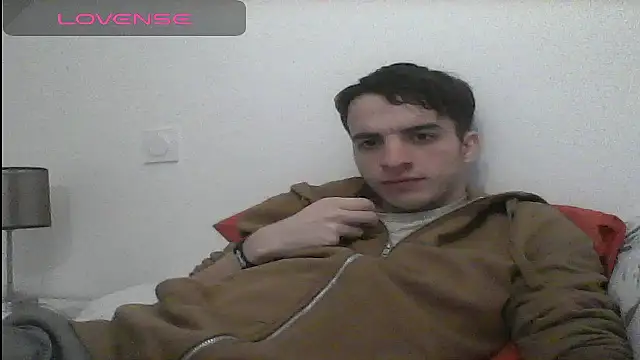 Snapshot of Tombgy07 chatting on February 26, 2025, 10:31 pm Tombgy07 online show from February 26, 2025, 10:31 pm