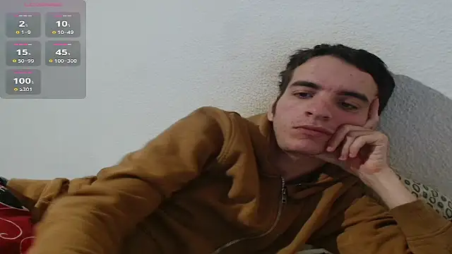 Snapshot of Tombgy07 chatting on October 15, 2025, 7:14 pm Tombgy07 online show from October 15, 2025, 7:14 pm