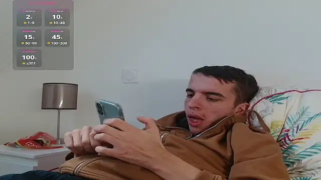 Snapshot of Tombgy07 chatting on November 20, 2025, 2:39 pm Tombgy07 online show from November 20, 2025, 2:39 pm