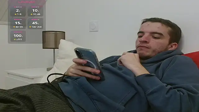 Snapshot of Tombgy07 chatting on December 13, 2025, 8:36 pm Tombgy07 online show from December 13, 2025, 8:36 pm