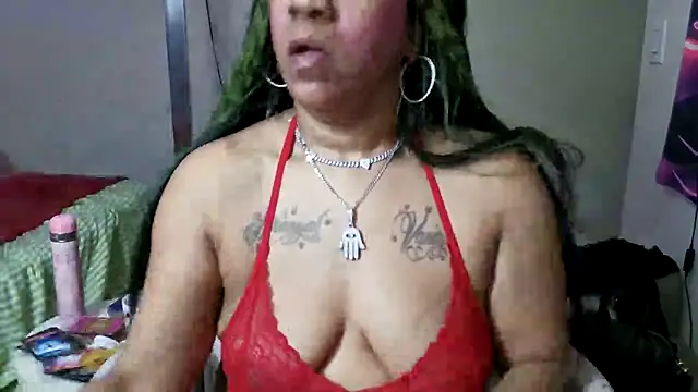 Snapshot of YasmineMinaj chatting on November 18, 2025, 2:06 am YasmineMinaj online show from November 18, 2025, 2:06 am