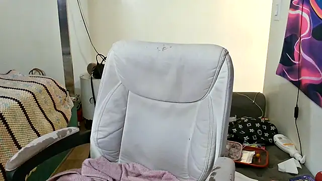 Snapshot of YasmineMinaj chatting on December 14, 2025, 11:20 pm YasmineMinaj online show from December 14, 2025, 11:20 pm