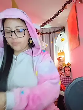 Snapshot of persefone_core chatting on October 31, 2025, 12:00 am persefone core online show from October 31, 2025, 12:00 am