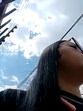 Snapshot of persefone_core chatting on November 8, 2025, 6:07 pm persefone core online show from November 8, 2025, 6:07 pm