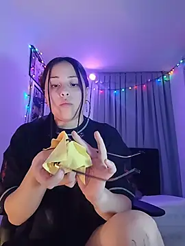 Snapshot of persefone_core chatting on November 29, 2025, 11:30 pm persefone core online show from November 29, 2025, 11:30 pm