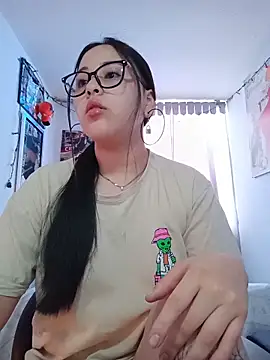 Snapshot of persefone_core chatting on November 30, 2025, 7:29 pm persefone core online show from November 30, 2025, 7:29 pm