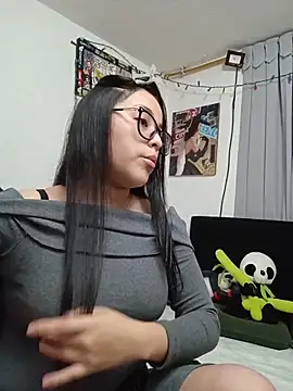 Snapshot of persefone_core chatting on December 4, 2025, 11:02 pm persefone core online show from December 4, 2025, 11:02 pm