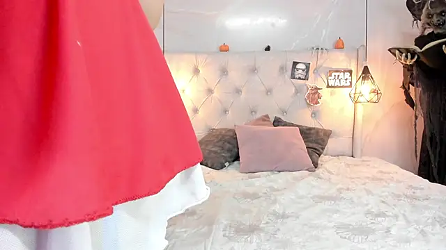 SakuraLee  online show from October 30, 2025, 1:45 pm