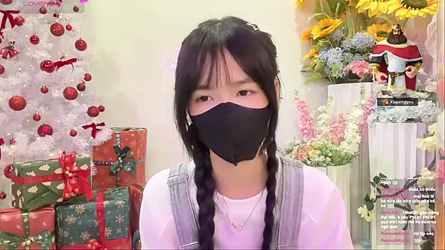 Your-Sunshine online show from November 17, 2025, 6:35 pm