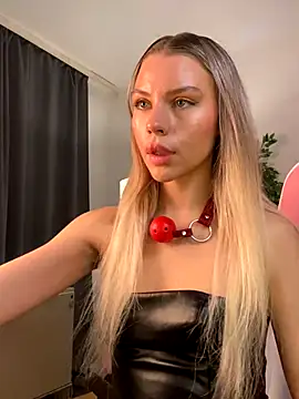 KittyKatyDream online show from November 21, 2025, 4:49 pm