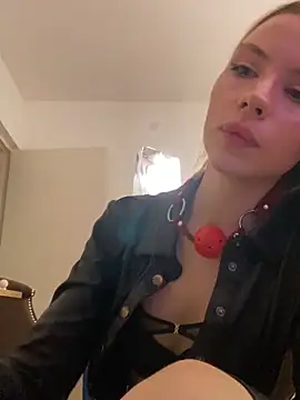 Snapshot of KittyKatyDream chatting on May 21, 2026, 2:02 pm KittyKatyDream online show from May 21, 2026, 2:02 pm