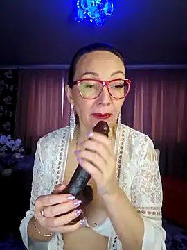 Snapshot of LybovNTV chatting on March 11, 2025, 2:43 am LybovNTV online show from March 11, 2025, 2:43 am