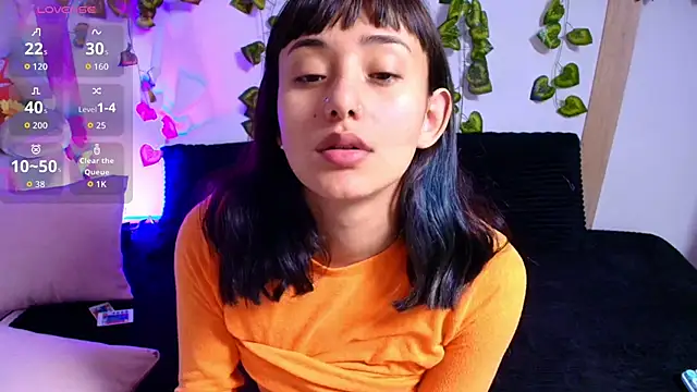 tati cardenas online show from November 29, 2025, 4:48 am