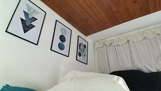 sam her online show from September 25, 2025, 9:18 pm