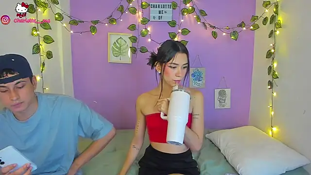 Snapshot of charlottte_queen chatting on January 15, 2025, 10:02 pm charlottte queen online show from January 15, 2025, 10:02 pm