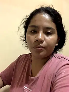 Snapshot of moncerrat_luna chatting on December 3, 2024, 12:35 am moncerrat luna online show from December 3, 2024, 12:35 am