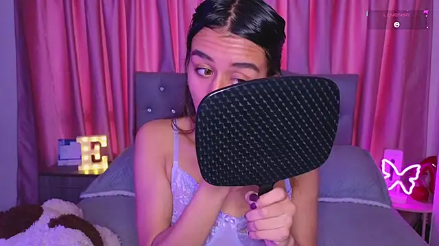 Emiily Scott1 online show from October 30, 2025, 4:41 pm