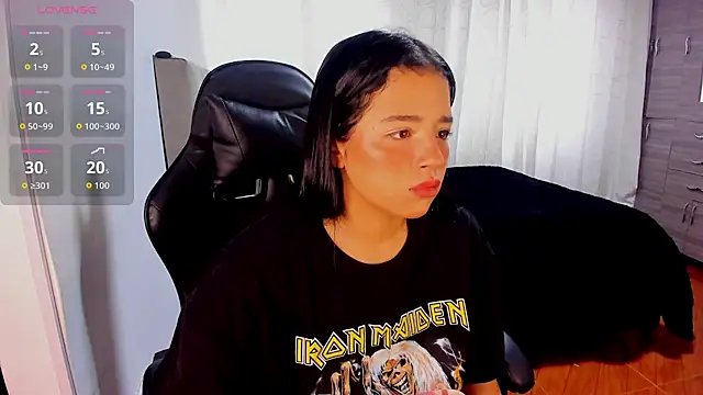 aliice walker  online show from December 22, 2025, 3:09 pm