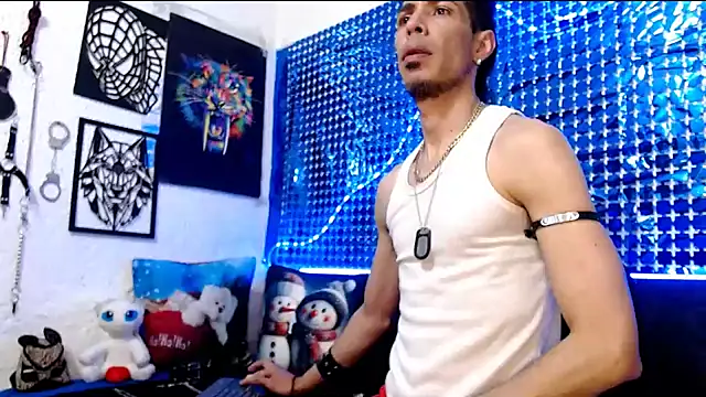 Mensecret69 online show from December 12, 2024, 7:37 pm