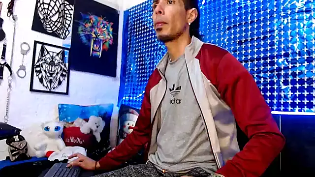 Mensecret69 online show from December 14, 2024, 1:50 am