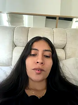 Sophie  Foxxx online show from November 5, 2025, 5:02 pm