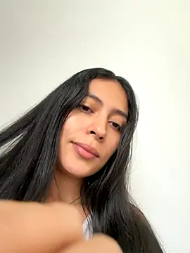 Sophie  Foxxx online show from November 6, 2025, 4:19 pm