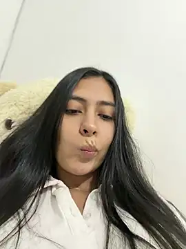 Sophie  Foxxx online show from March 18, 2026, 9:18 pm