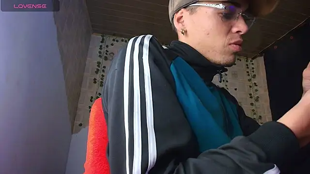 Snapshot of kisstarxxx chatting on September 23, 2025, 2:58 am kisstarxxx online show from September 23, 2025, 2:58 am