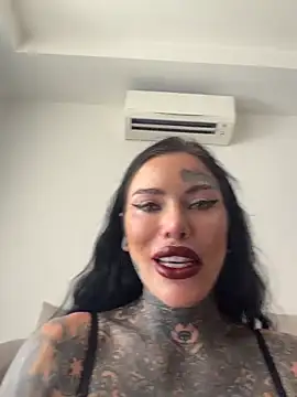 Snapshot of claudiacvc95 chatting on June 20, 2026, 7:00 am claudiacvc95 online show from June 20, 2026, 7:00 am