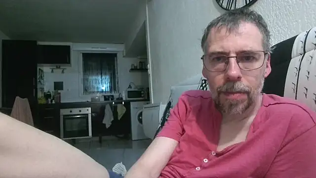 Snapshot of ptitcanard60600 chatting on April 21, 2026, 8:55 pm ptitcanard60600 online show from April 21, 2026, 8:55 pm