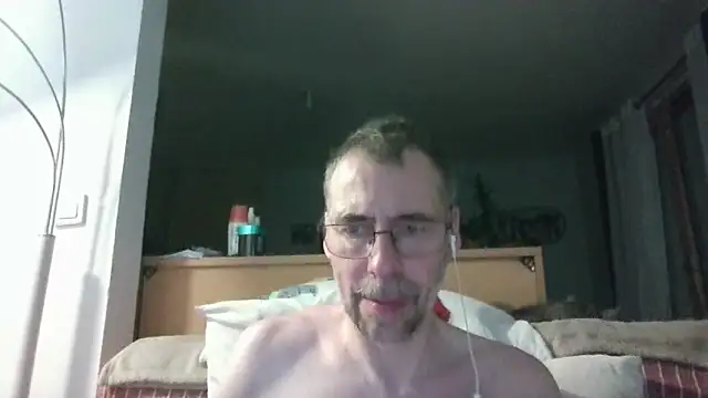Snapshot of ptitcanard60600 chatting on May 24, 2026, 10:37 pm ptitcanard60600 online show from May 24, 2026, 10:37 pm