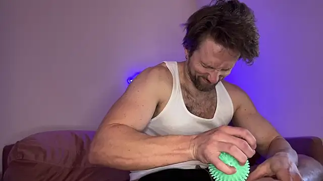 Snapshot of alexmannd chatting on November 3, 2025, 4:19 pm alexmannd online show from November 3, 2025, 4:19 pm