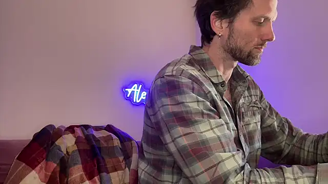 Snapshot of alexmannd chatting on November 5, 2025, 5:57 pm alexmannd online show from November 5, 2025, 5:57 pm