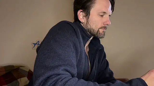 Snapshot of alexmannd chatting on November 6, 2025, 3:02 pm alexmannd online show from November 6, 2025, 3:02 pm