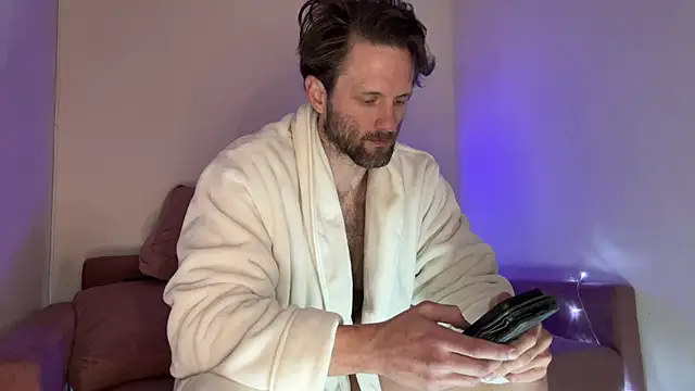 Snapshot of alexmannd chatting on December 15, 2025, 5:06 pm alexmannd online show from December 15, 2025, 5:06 pm